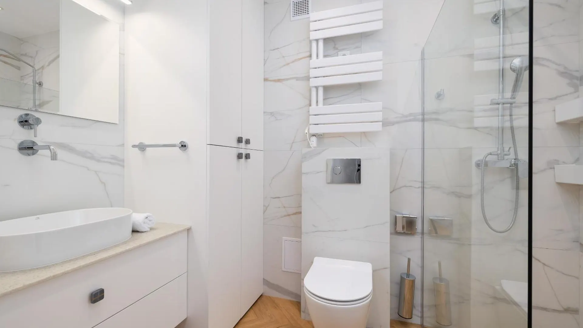 Warszauera Apartamenty Z Klimatyzacja Na Krakowskim Kazimierzu By Noclegi Renters Polsko