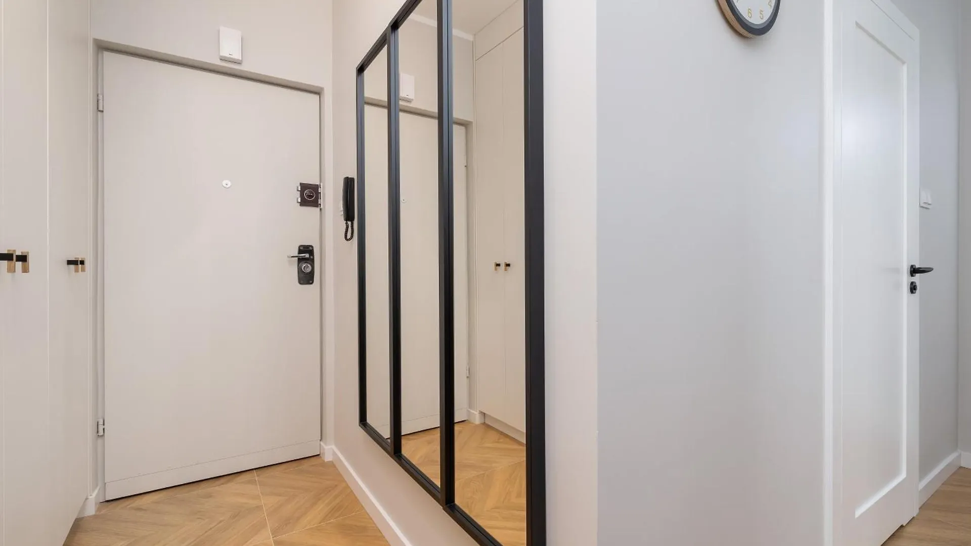 Warszauera Apartamenty Z Klimatyzacja Na Krakowskim Kazimierzu By Noclegi Renters Apartment