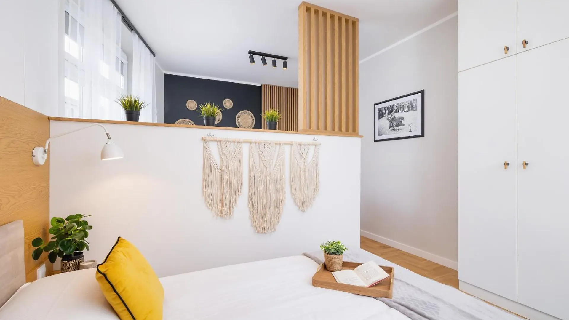 Warszauera Apartamenty Z Klimatyzacja Na Krakowskim Kazimierzu By Noclegi Renters Apartment
