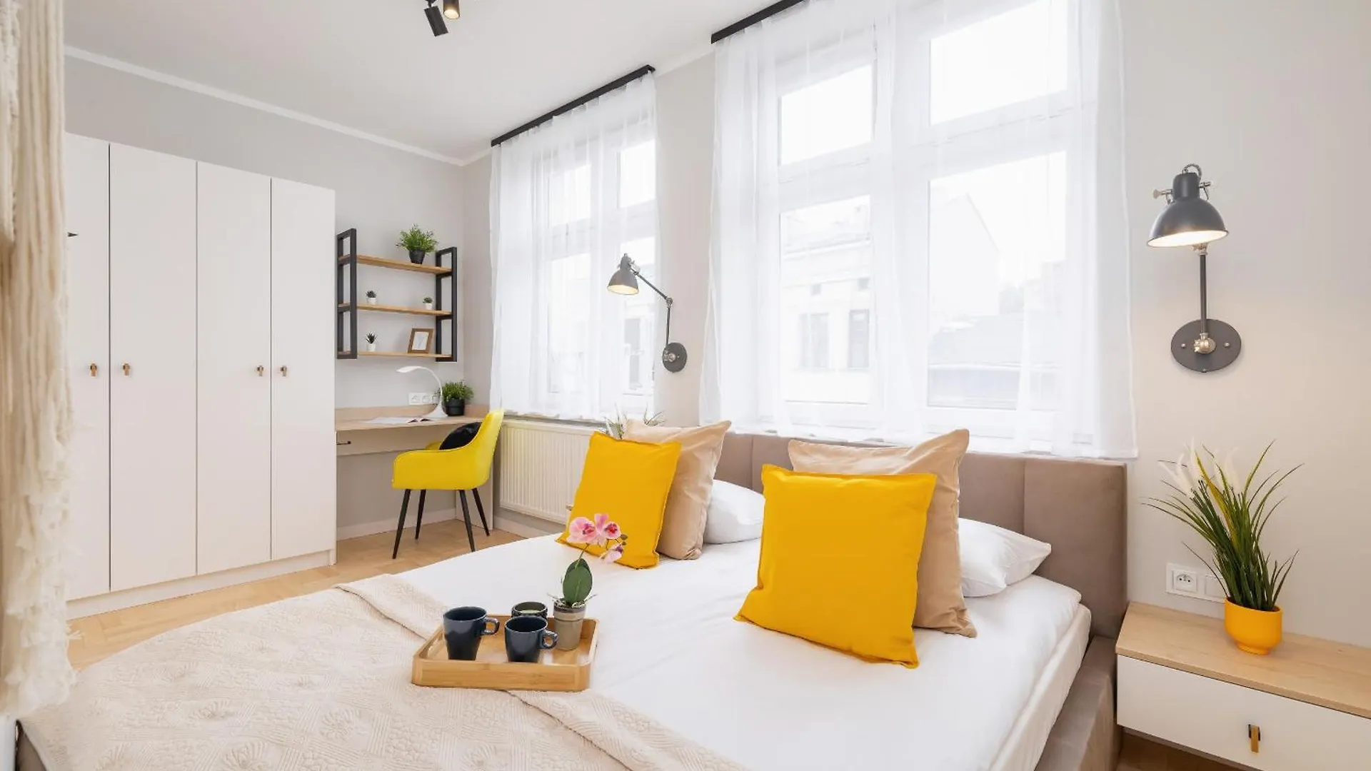 Warszauera Apartamenty Z Klimatyzacja Na Krakowskim Kazimierzu By Noclegi Renters Krakov